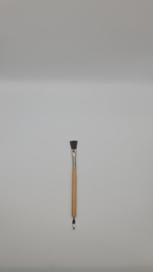 Clean Up Tool With Brush