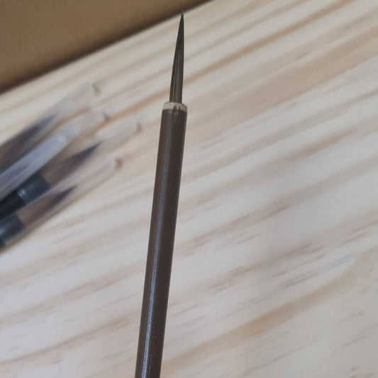 Fine line chinese style paintbrush