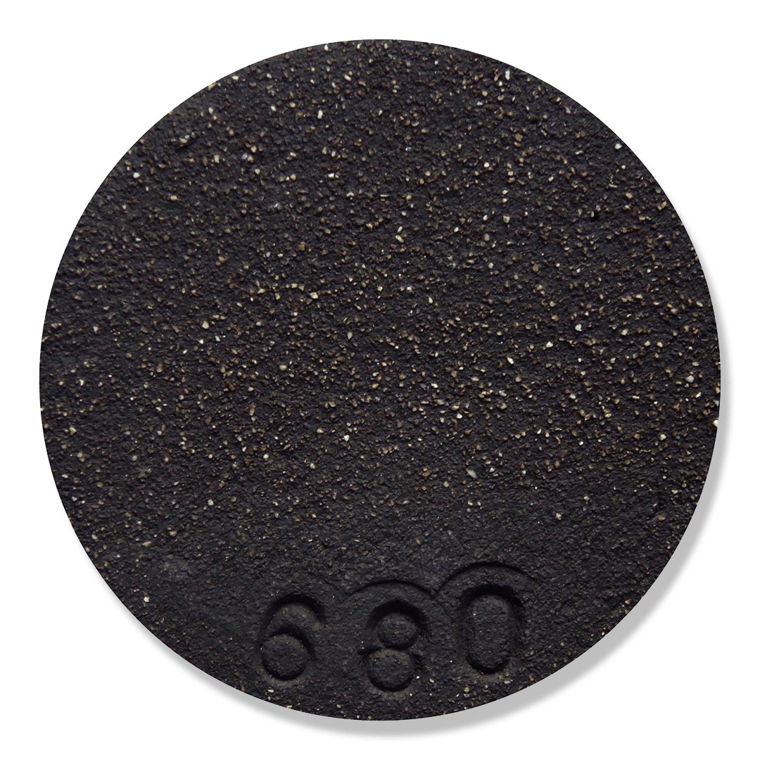 PF680 Black clay ( New in )